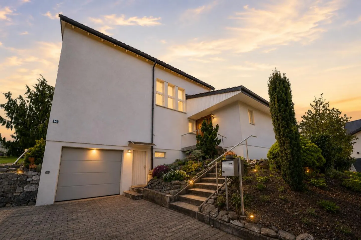 Affascinante Casa Familiare a Uzwil - Foto 1 di 21