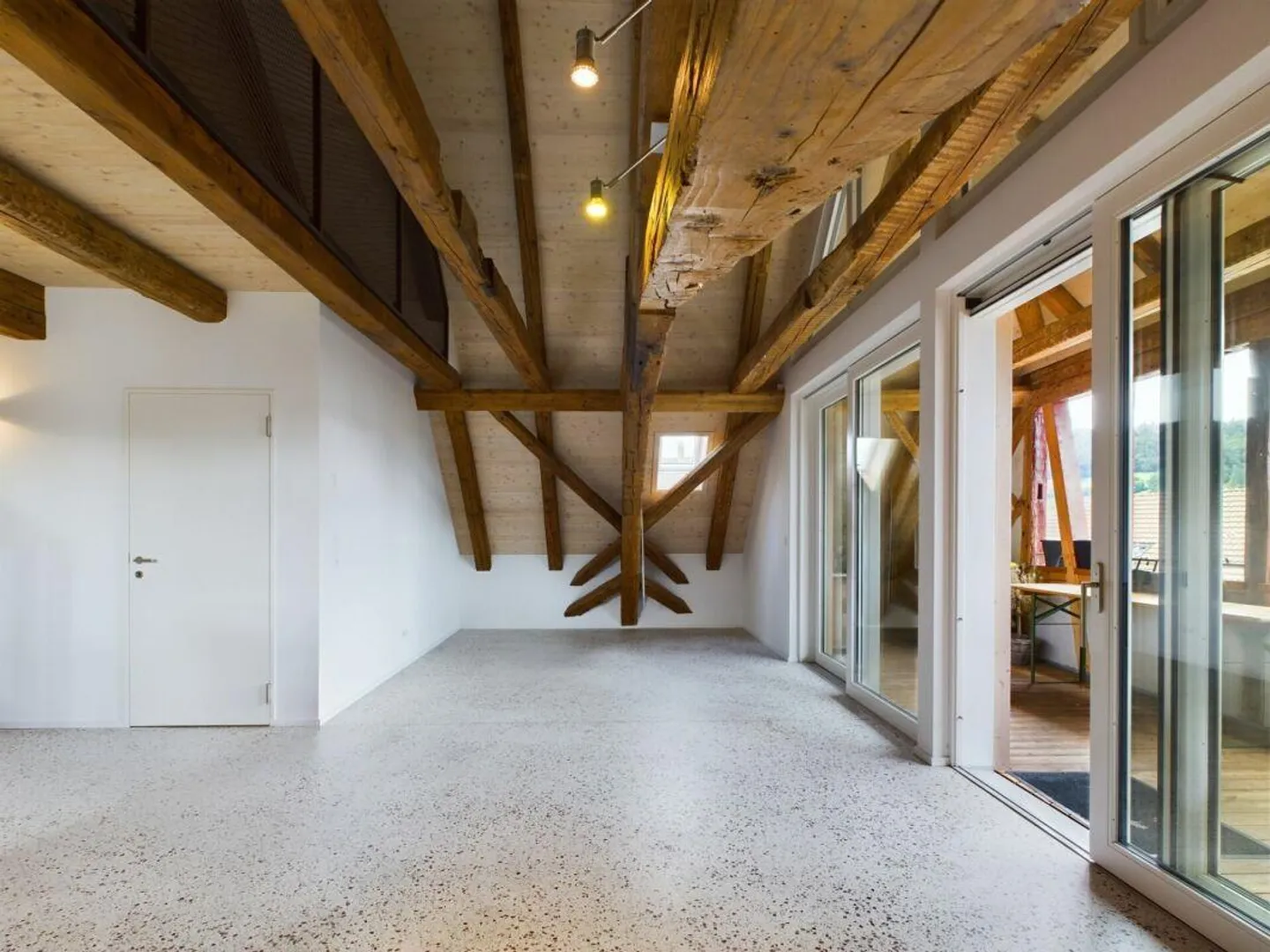 Modern 3.5-room maisonette apartment with 116 m2 - Photo 3 of 12