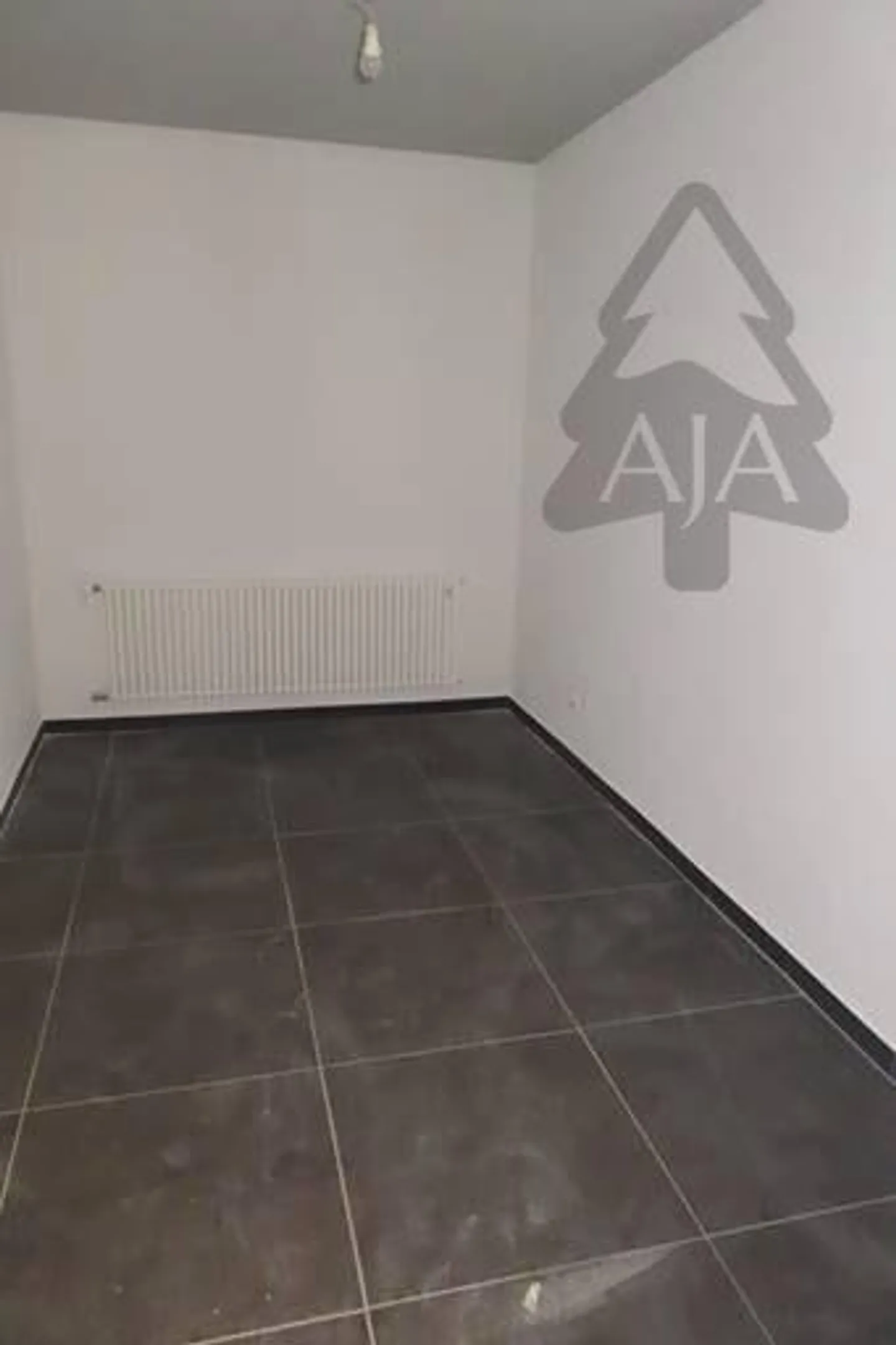 La Chaux-de-Fonds, edificio commerciale molto ben posizionato (affittato) - Foto 8 di 11