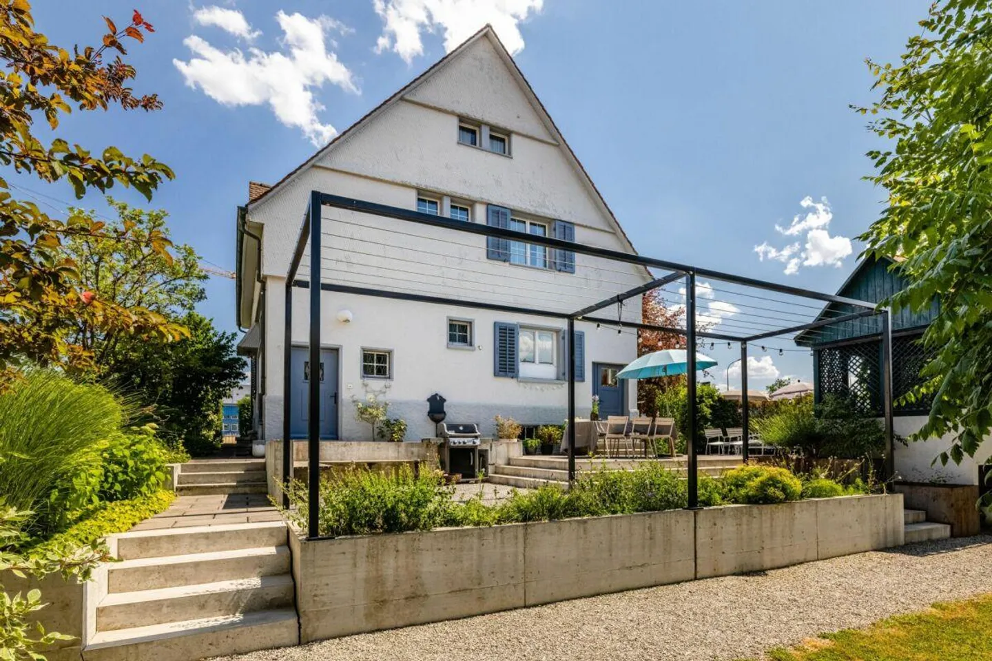 Gepflegtes Einfamilienhaus mit Charme und Gartenidylle - Foto 1 von 14