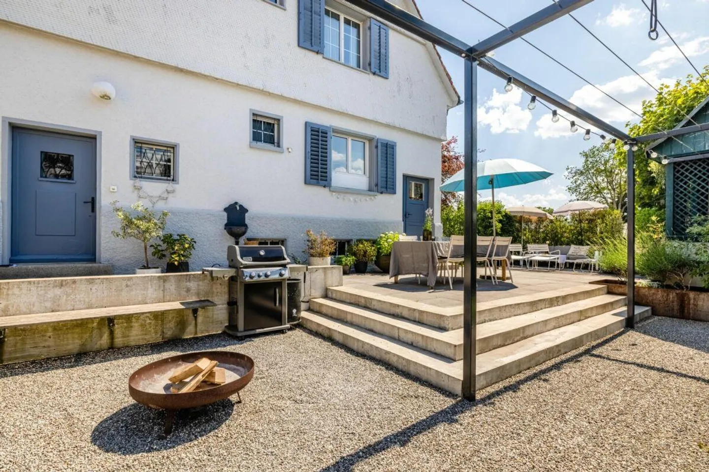 Gepflegtes Einfamilienhaus mit Charme und Gartenidylle - Foto 3 von 14