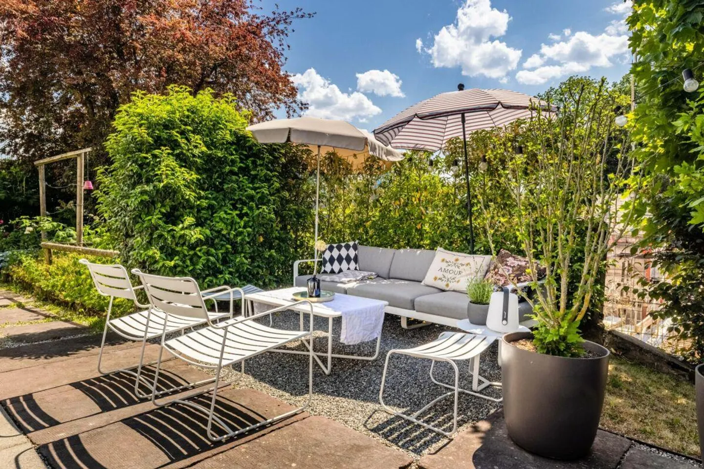 Gepflegtes Einfamilienhaus mit Charme und Gartenidylle - Foto 2 von 14