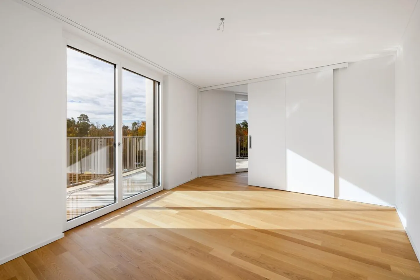 Spacious New Apartment in a Central Location in Bülach - Photo 2 of 7