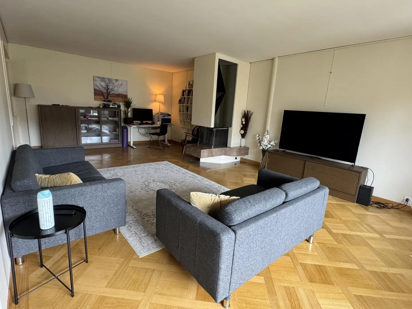 6-room apartment - Photo 1 of 9
