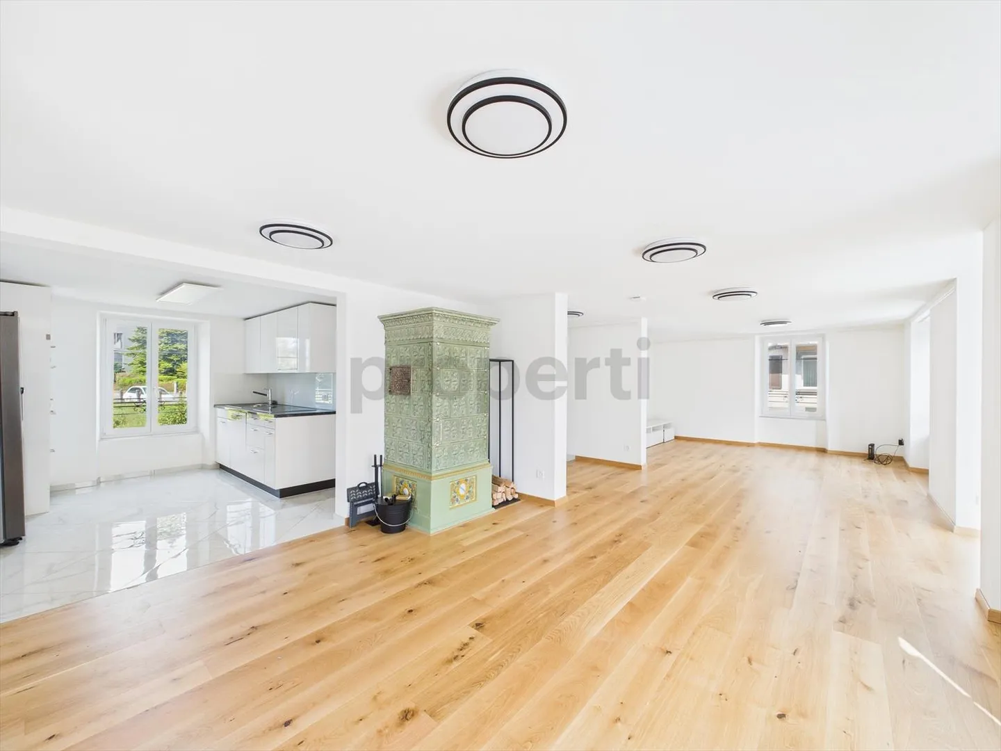 Appartement 2.5 pièces rénové de haute qualité dans une maison historique - Photo 1 sur 12