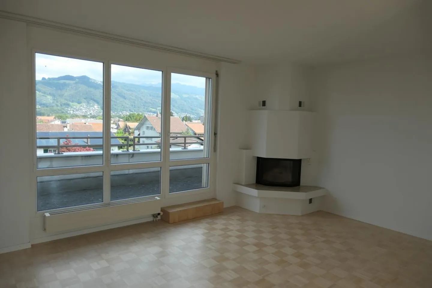 WOHNUNG  AN RUHIGER LAGE - Foto 2 di 6