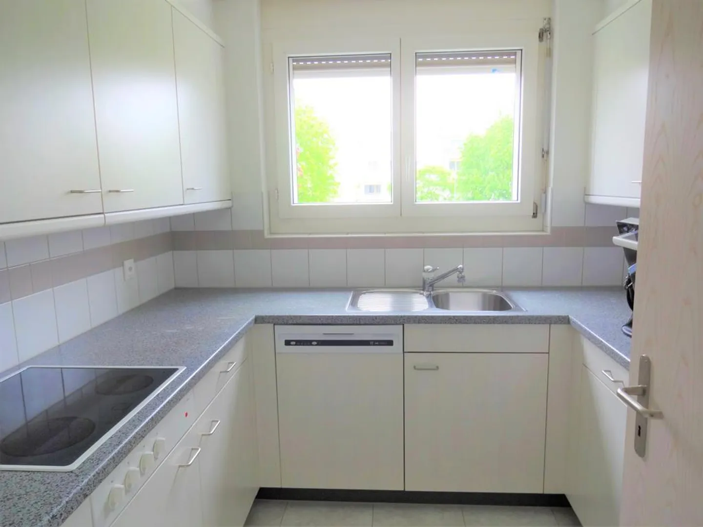 WOHNUNG  AN RUHIGER LAGE - Foto 3 di 6