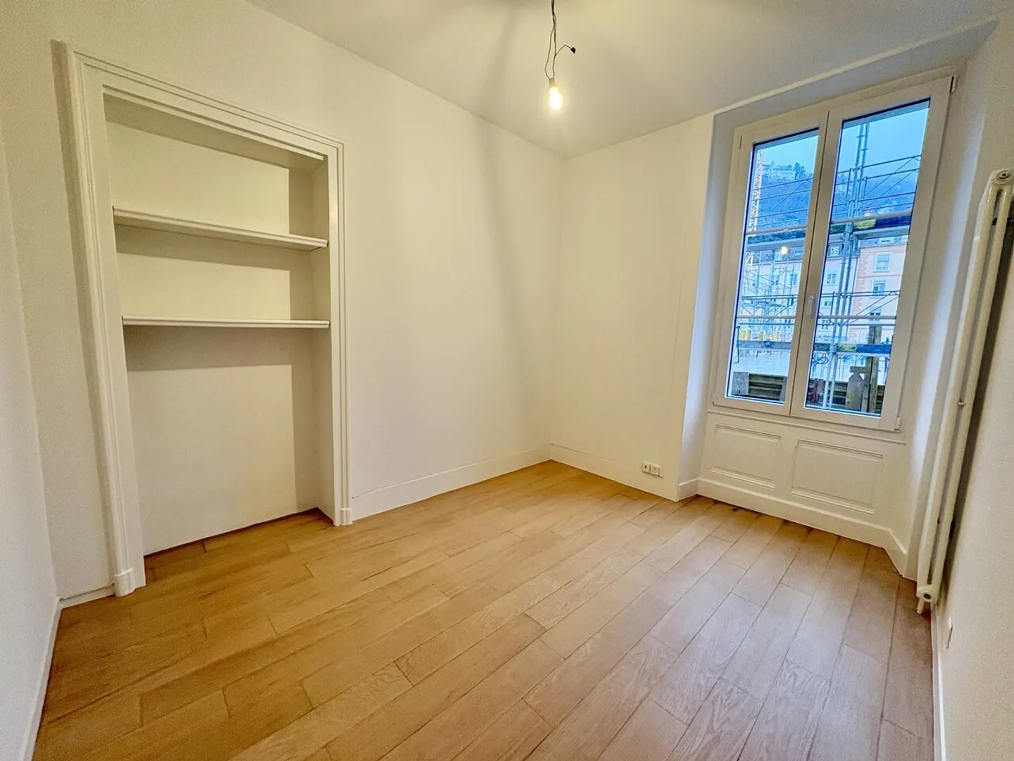 In affitto - Appartamento 4,5 locali al 2° piano nel cuore di Montreux - Foto 7 di 11