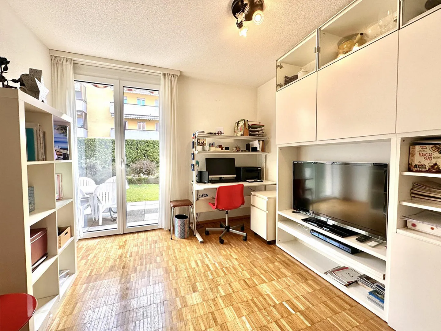 Appartement lumineux de 4,5 pièces à Pregassona avec jardin - Photo 6 sur 11