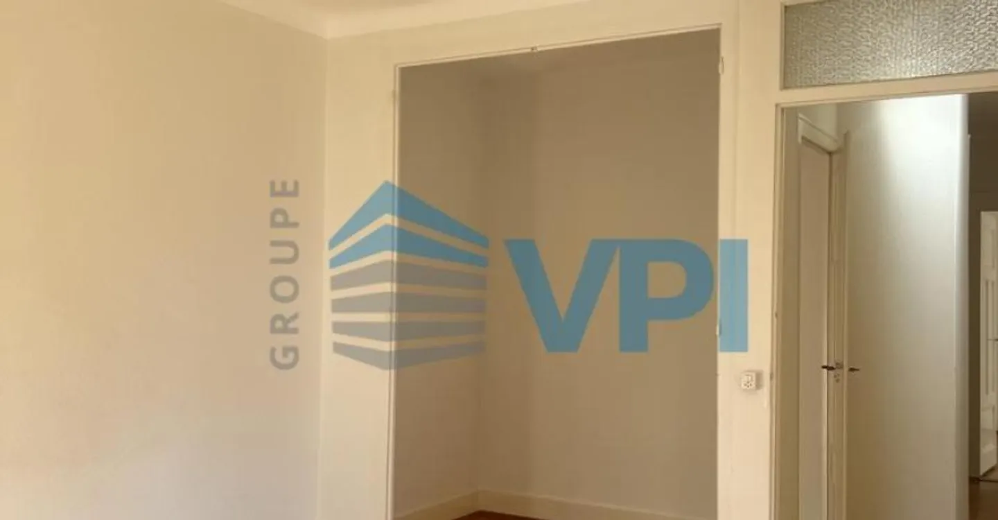 Schöne 5-Zimmer-Wohnung im Herzen von Eaux-Vives - Foto 6 von 13