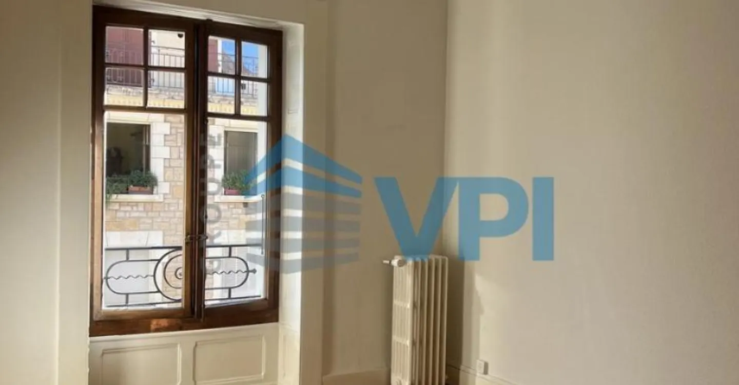 Schöne 5-Zimmer-Wohnung im Herzen von Eaux-Vives - Foto 12 von 13