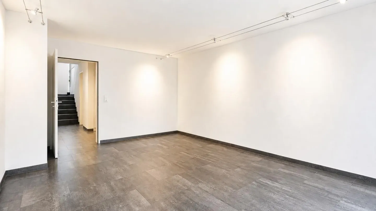 Charming Townhouse in Gockhausen - Photo 14 of 19