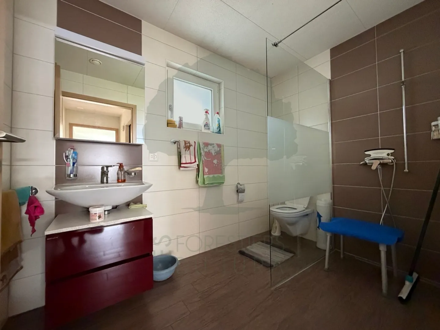 Minergie Certified Investment Building - Photo 4 of 26