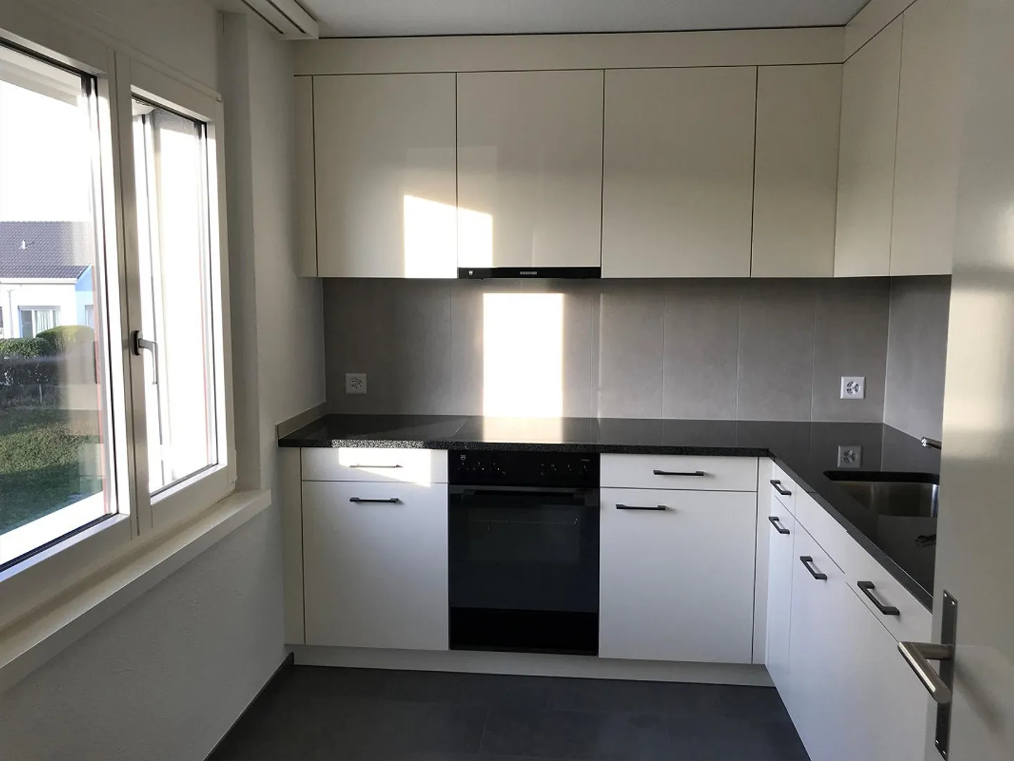Modernes Apartment mit Balkonen - Foto 5 von 8