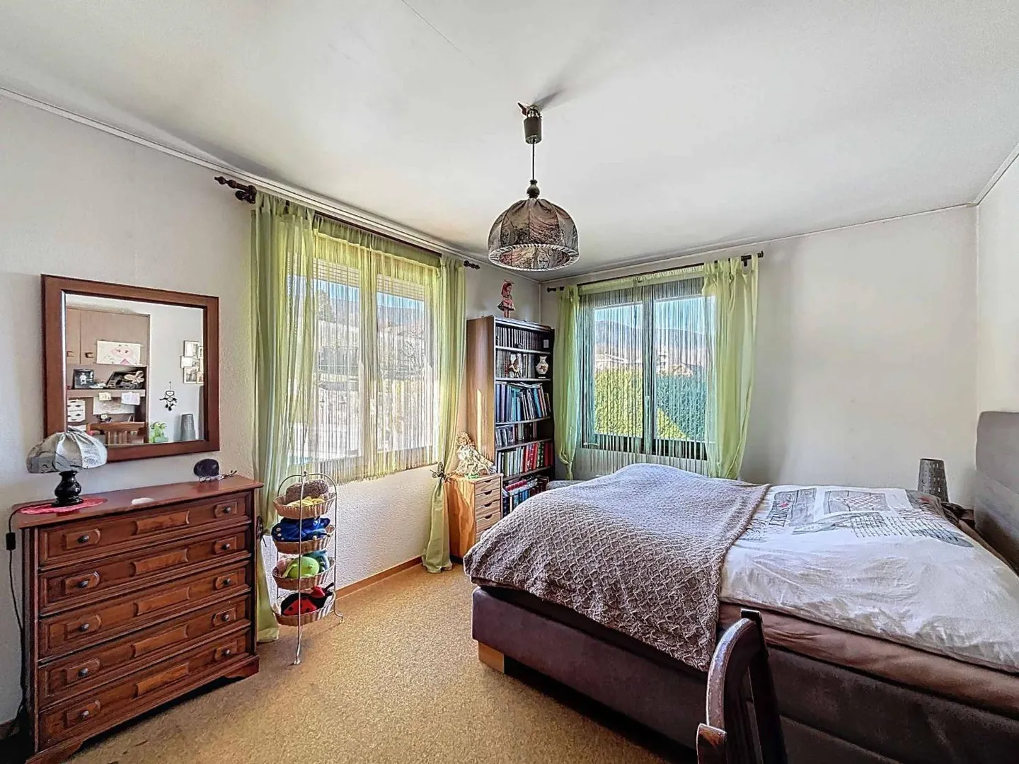 Villa mit Pool und Seeblick - Foto 7 von 11