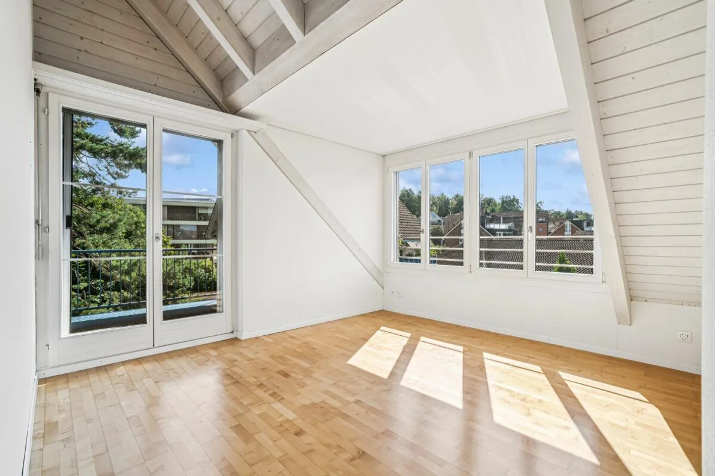 Magnifique appartement en attique 5 1/2 pièces au cœur de Hünenberg - Photo 15 sur 26