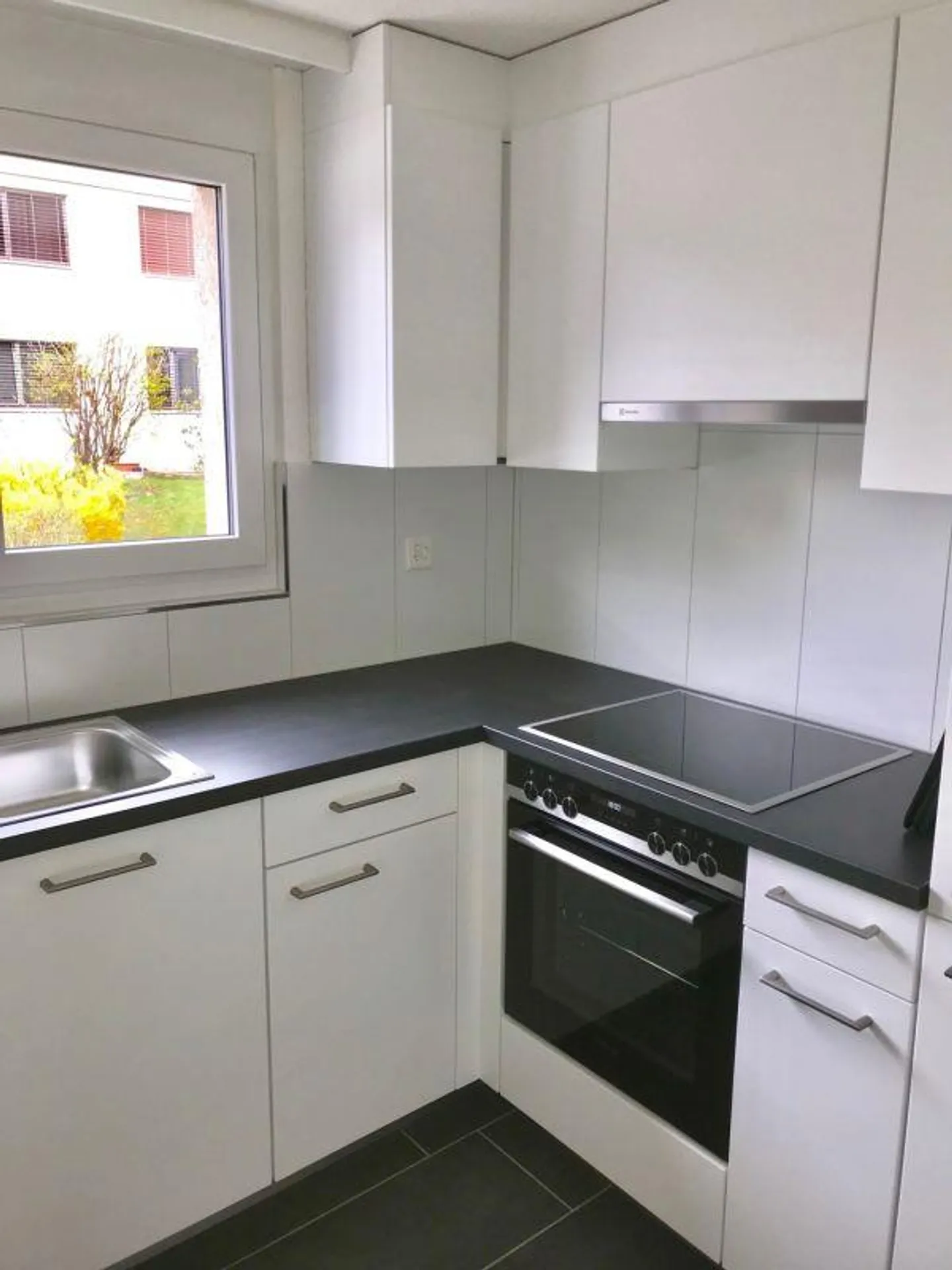 2° piano bellissimo e accogliente appartamento di 3,5 stanze - Foto 2 di 8