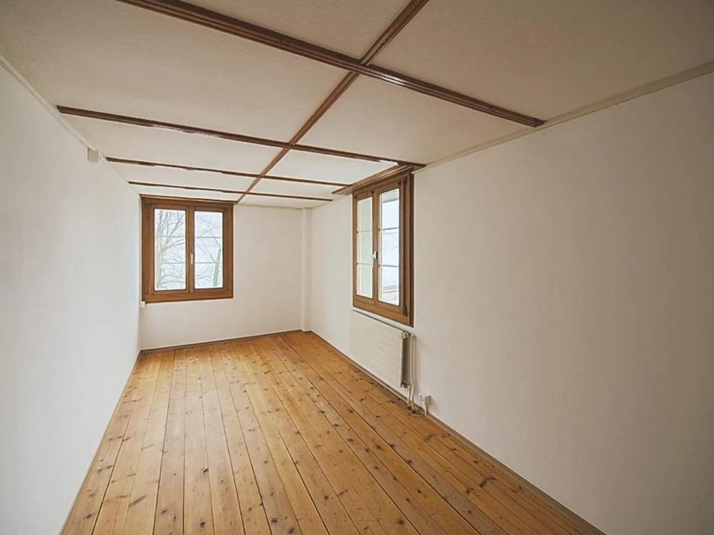 Zweifamilienhaus mit Renovationspotenzial in Seenähe - Foto 9 von 12