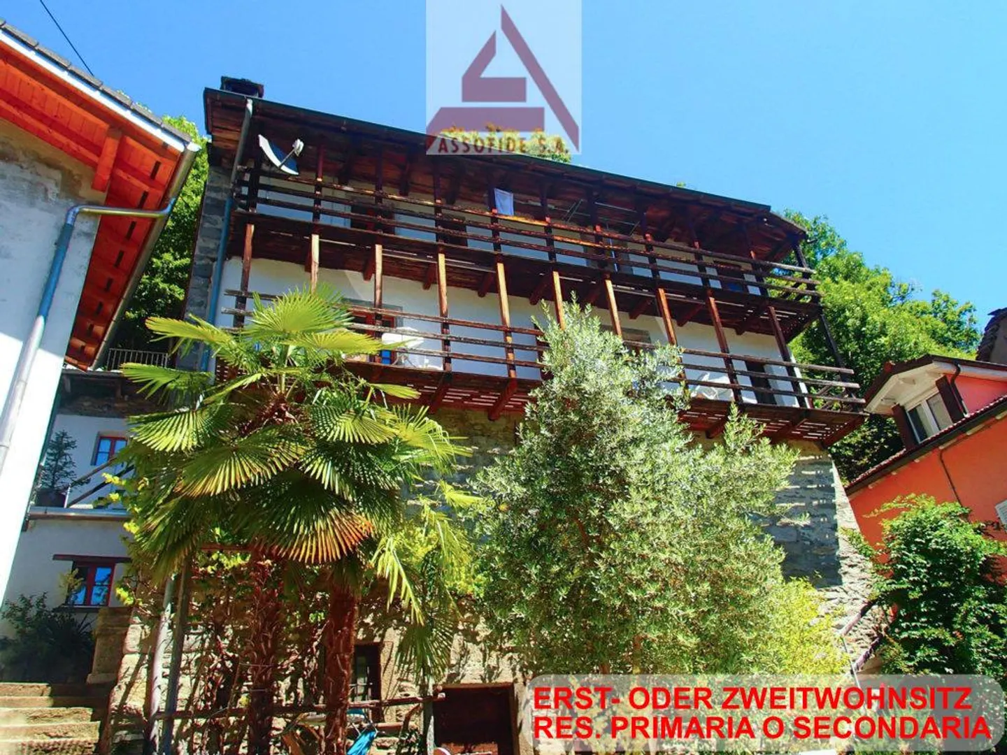 Casa con 6 appartamenti - Foto 1 di 8
