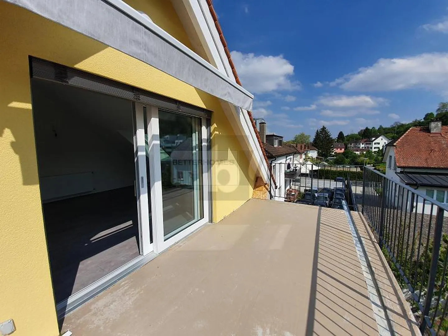 ENSOLEILLÉ AVEC BALCON - Photo 1 sur 5