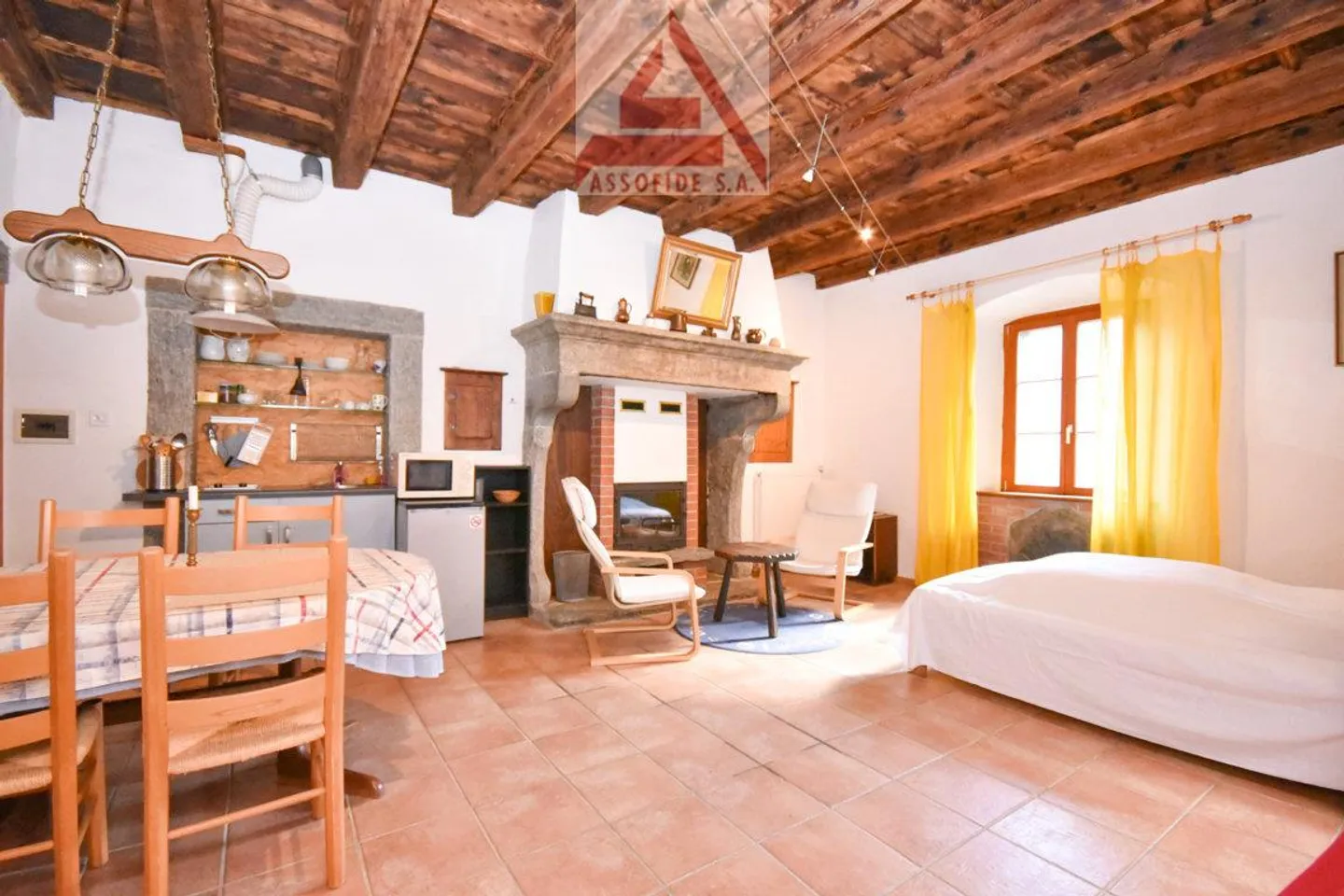 Casa con 6 appartamenti - Foto 5 di 8