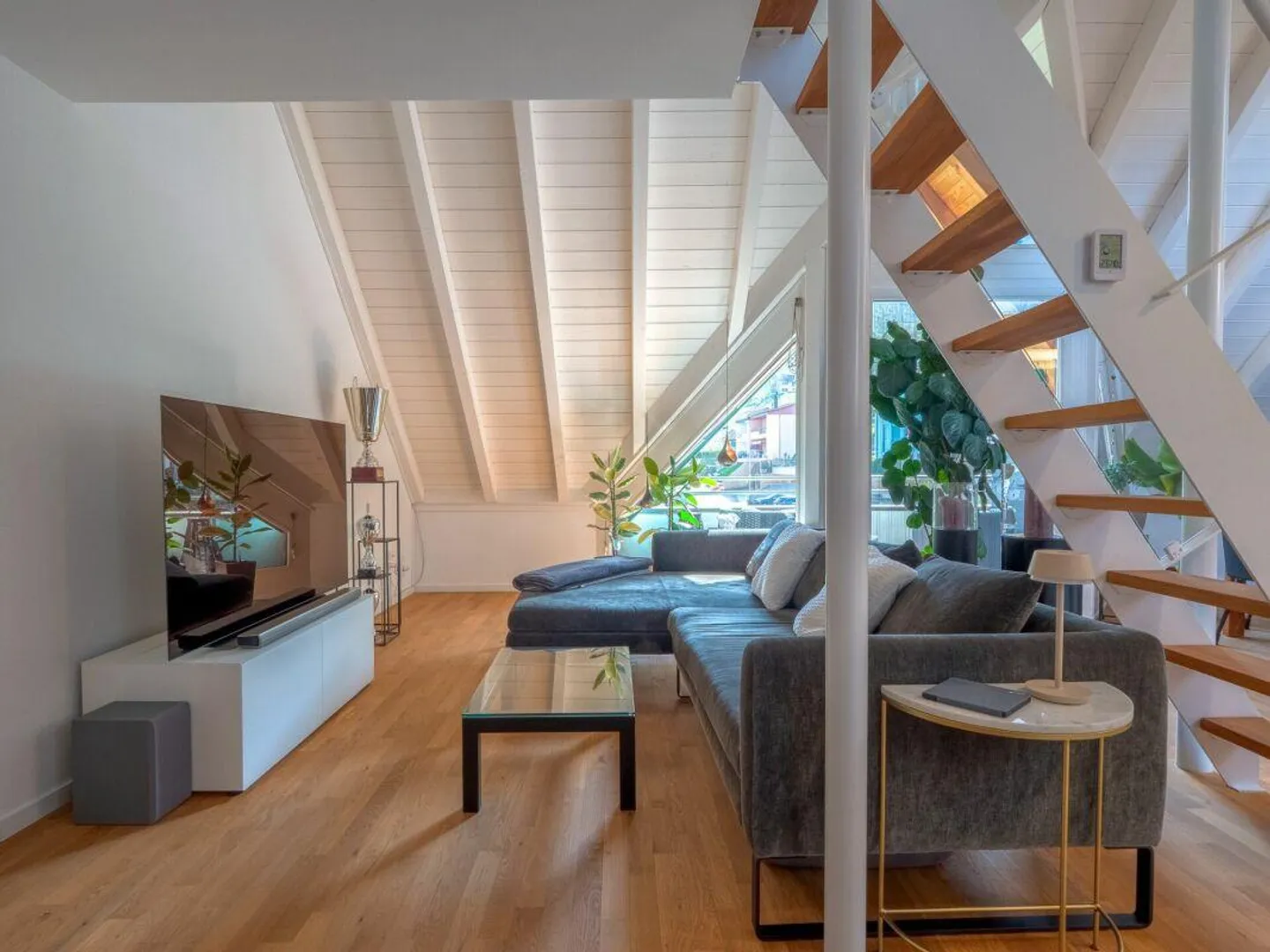 Bright 4.5 Room Attic Maisonette Apartment incl. 1 Parking Space - Photo 1 of 12