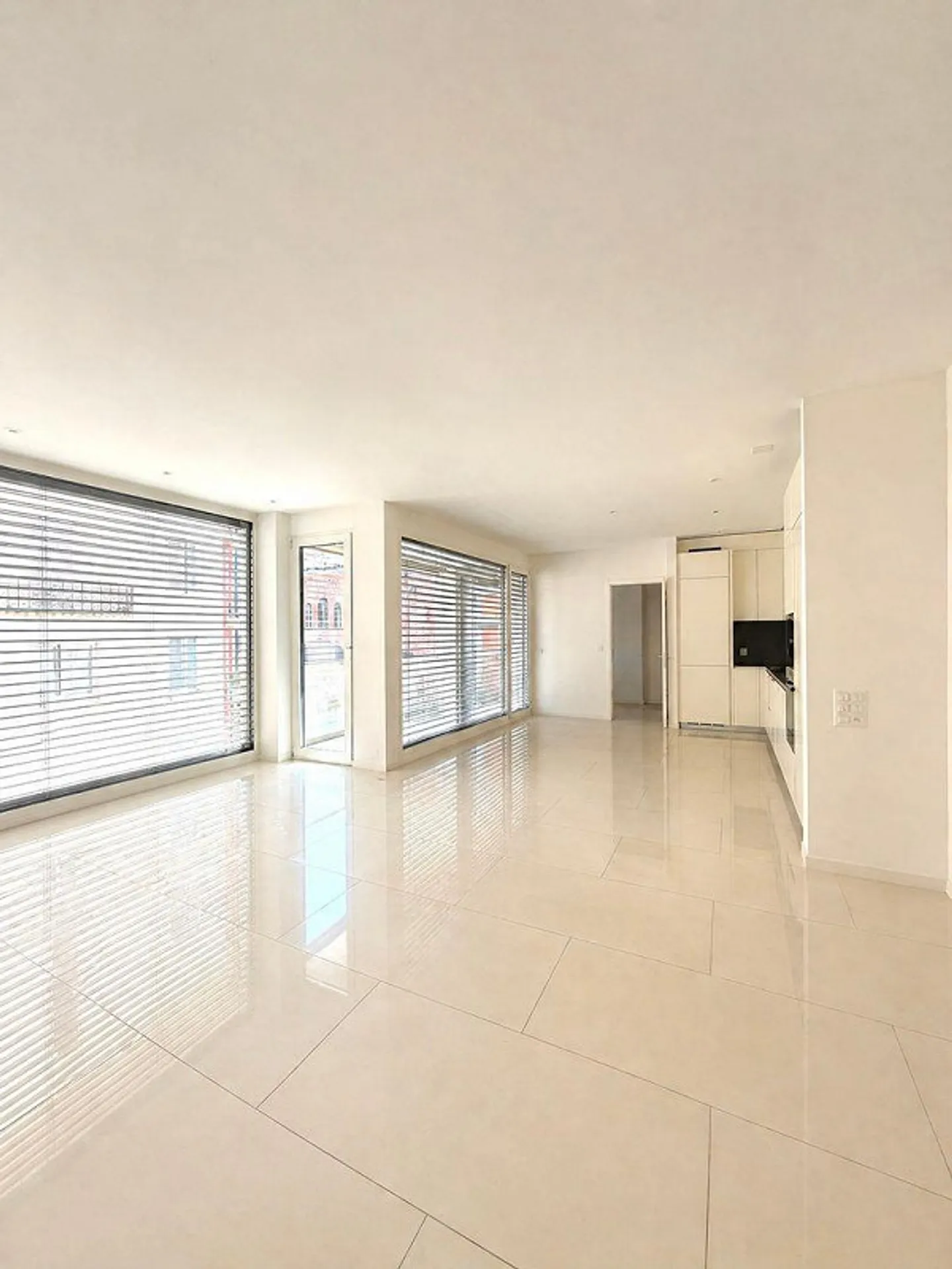 Elegant 3.5 Room Apartment - Photo 1 of 8