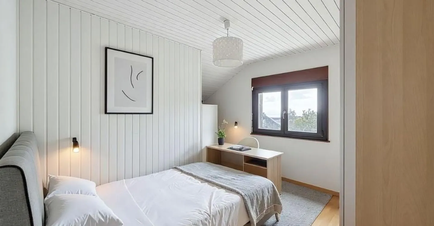 Versatile Duplex with Garden - Photo 4 of 9