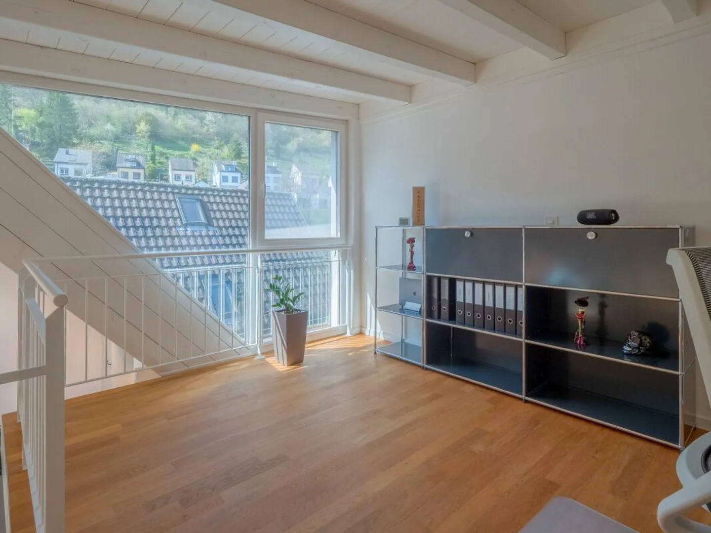 Bright 4.5 Room Attic Maisonette Apartment incl. 1 Parking Space - Photo 12 of 12