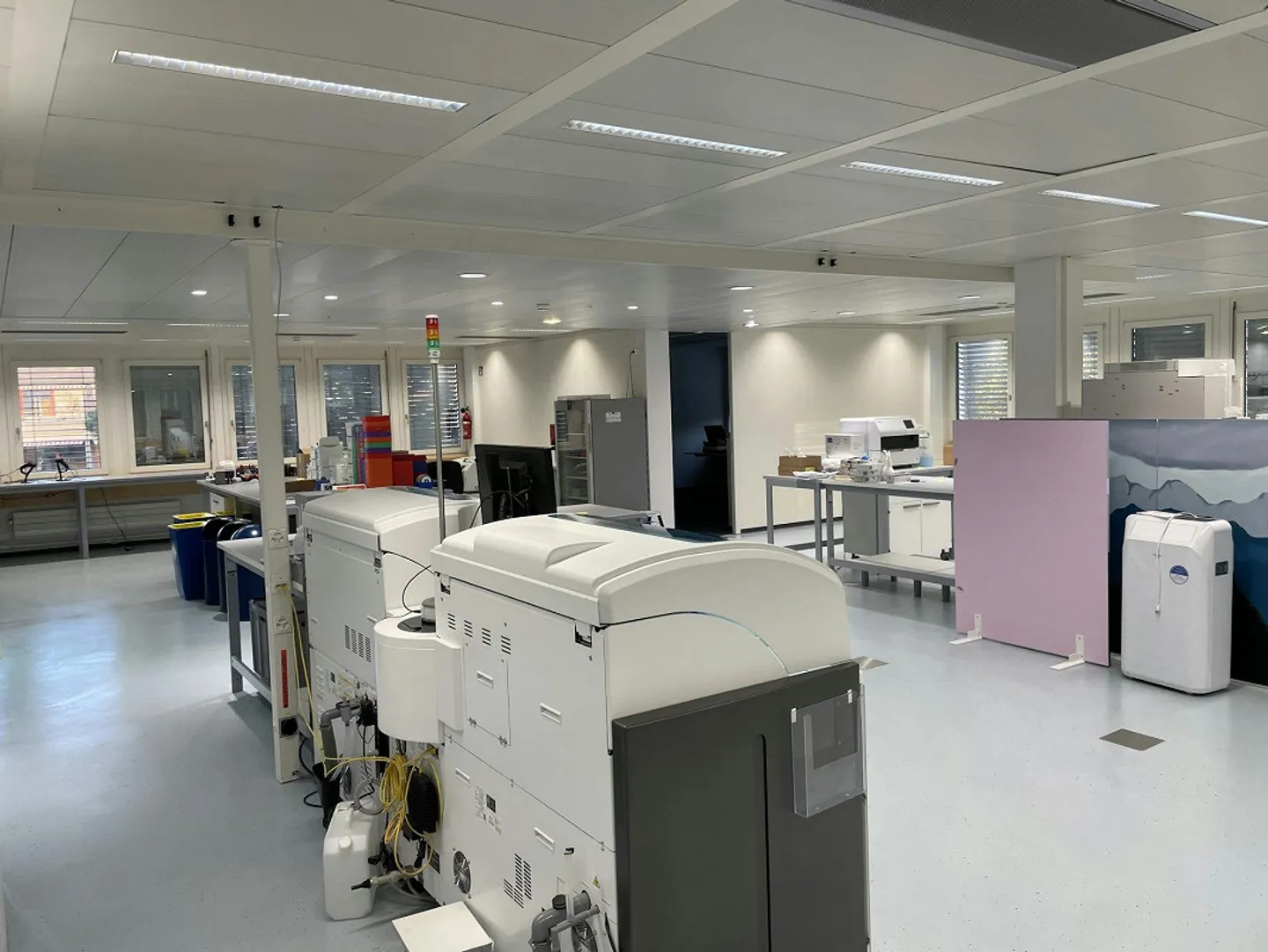 Votre nouvel espace de bureau/laboratoire/pratique en seulement 4 minutes en transports publics... - Photo 8 sur 9