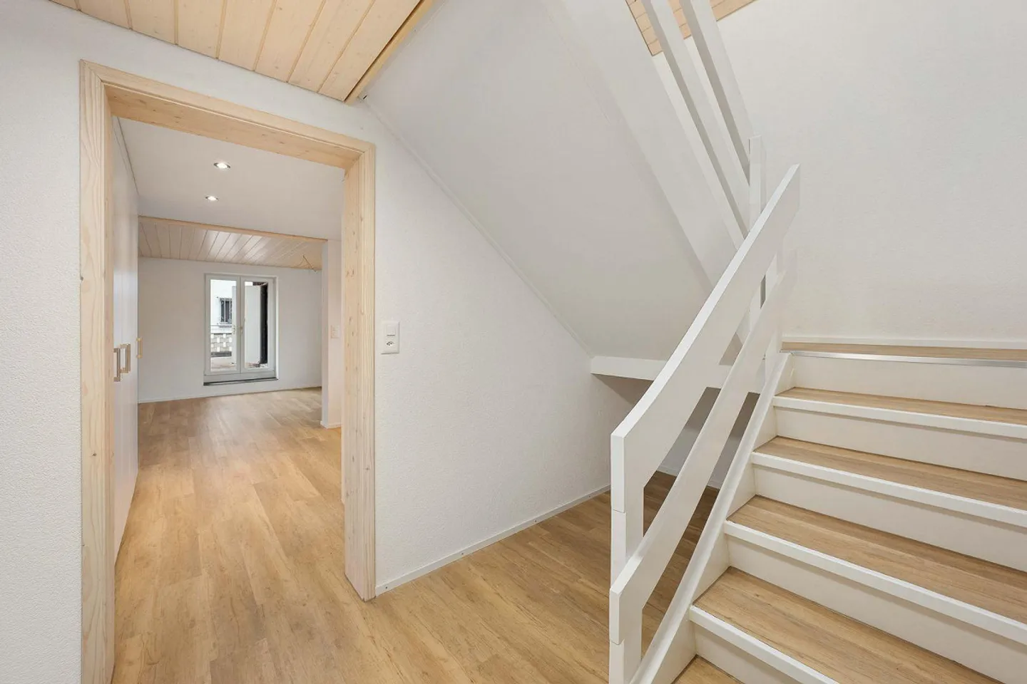 Wohn- und Geschäftshaus - Foto 7 von 11
