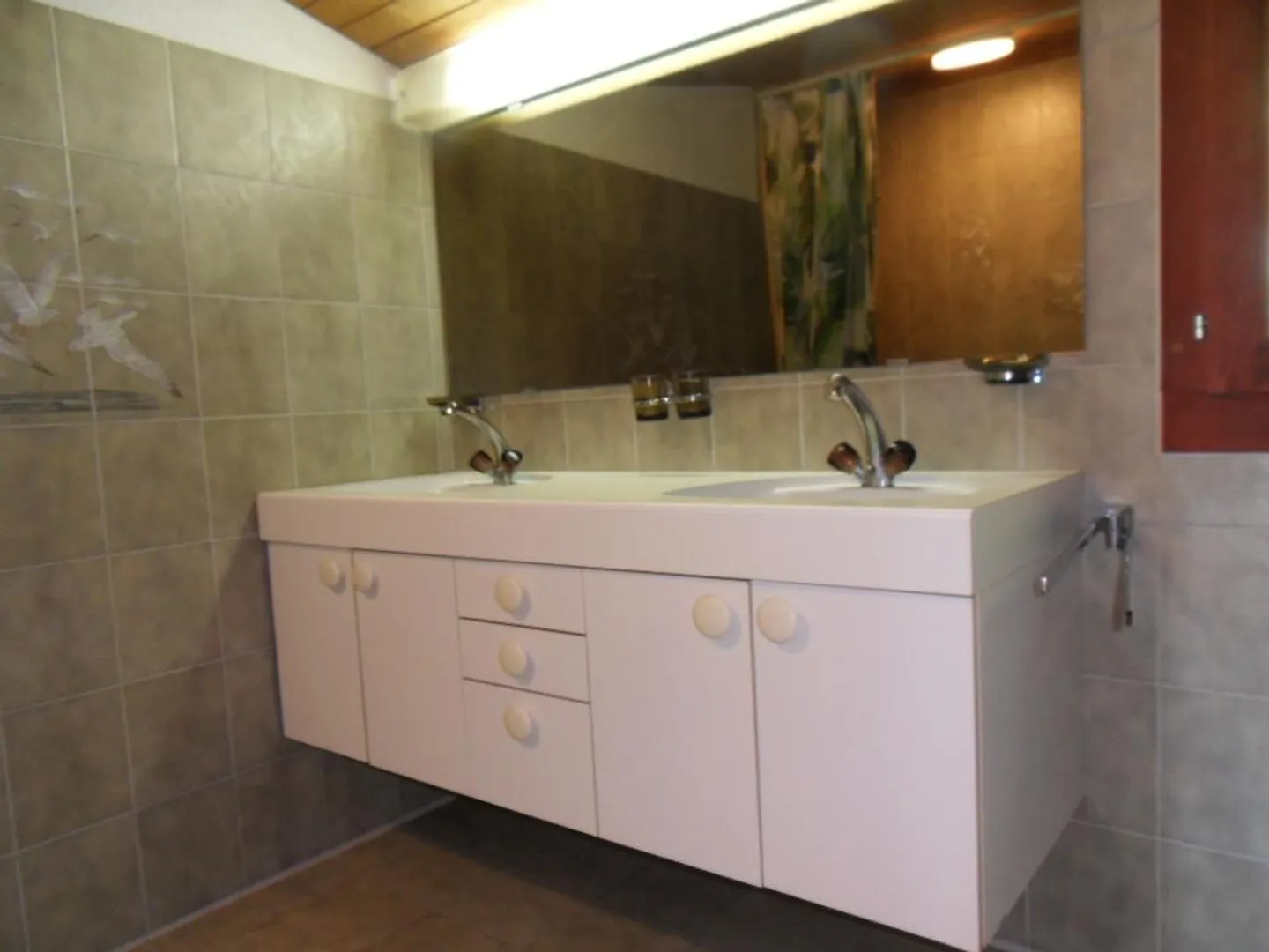 Spacious Semi-Detached Family House - Photo 9 of 15