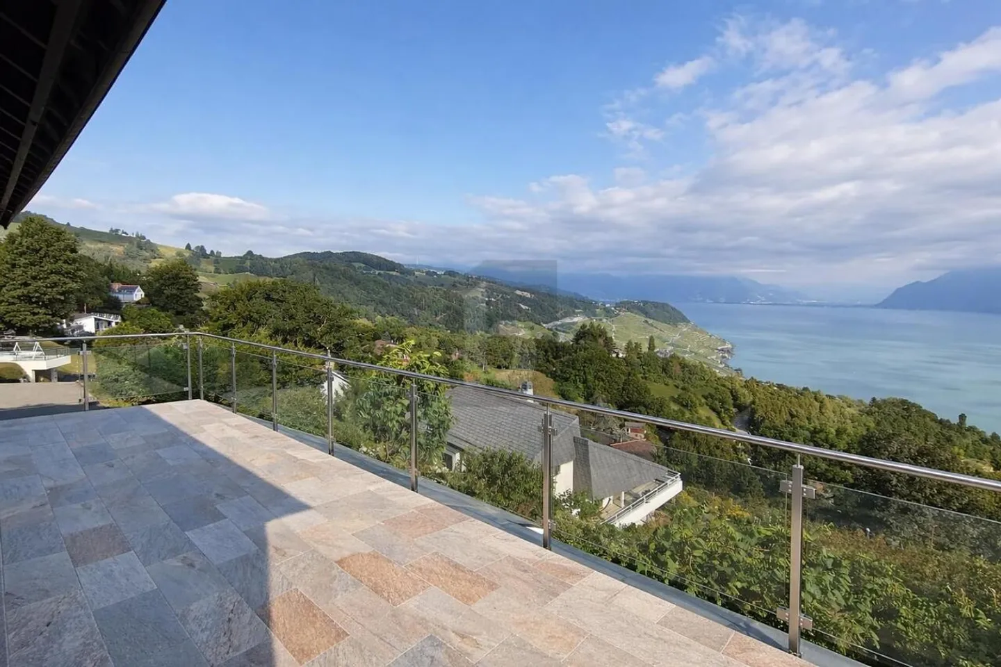 INDIVIDUELL UND GERÄUMIG MIT AMAZING VIEW - Foto 4 von 6