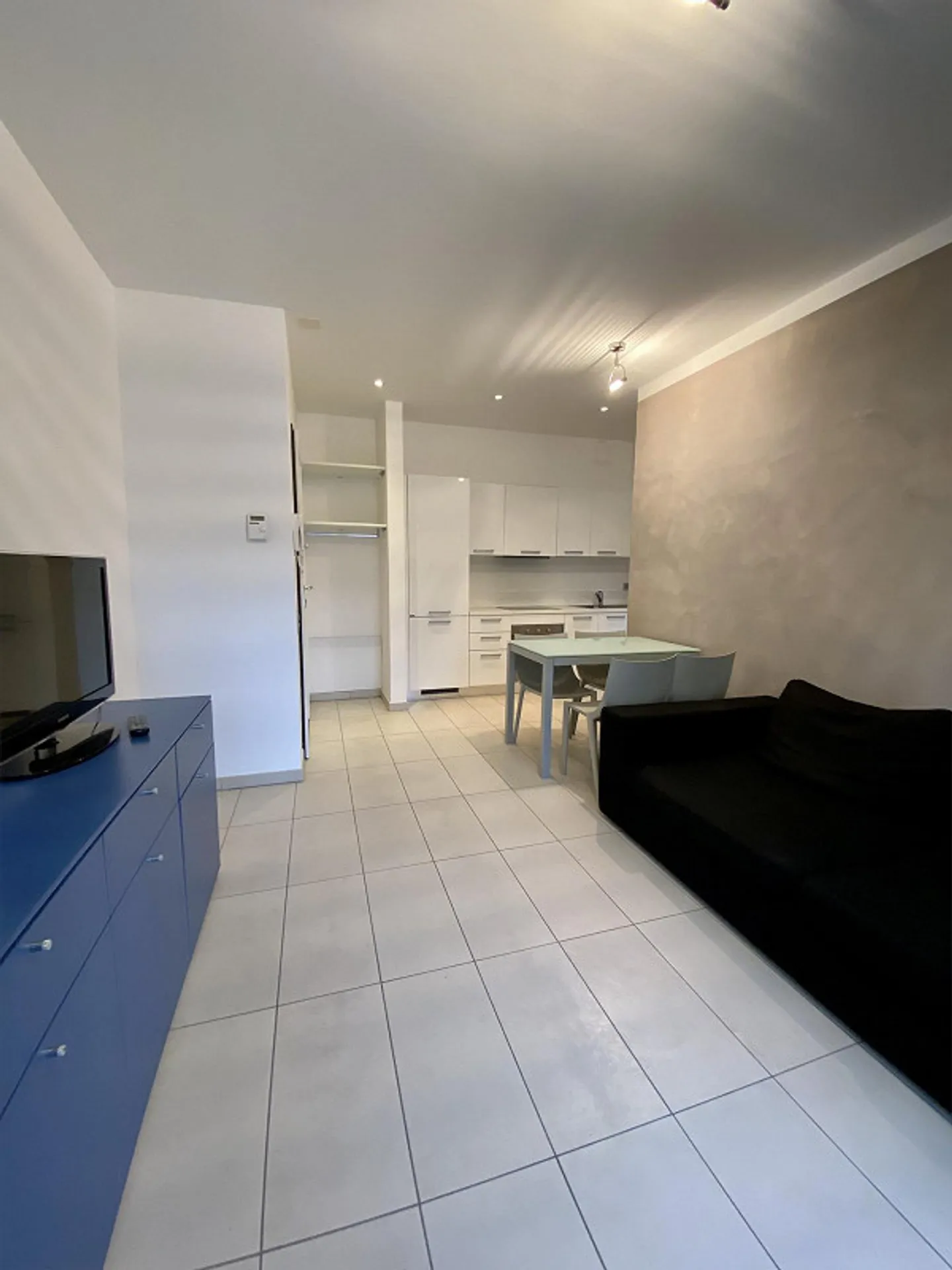 Furnished apartment in Lugano - availability 7 months - Photo 3 of 8