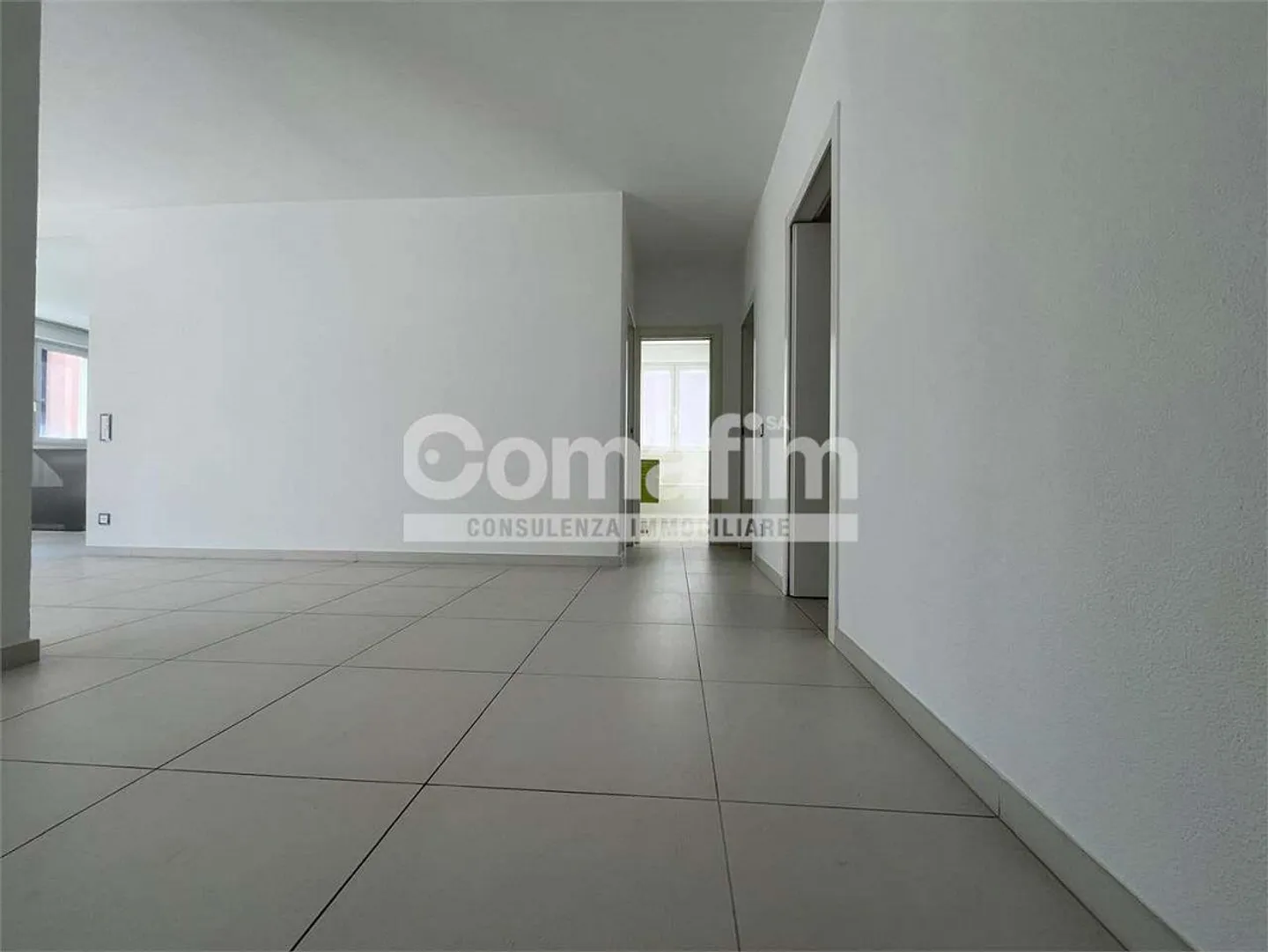 Geräumige 6,5-Zimmer-Wohnung in Lugano zu vermieten - Foto 9 von 13