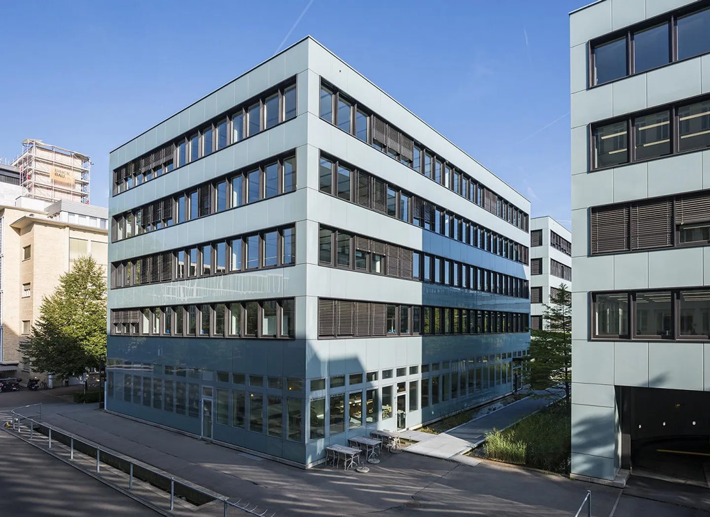 Modern, developed and furnished office space - Photo 1 of 4