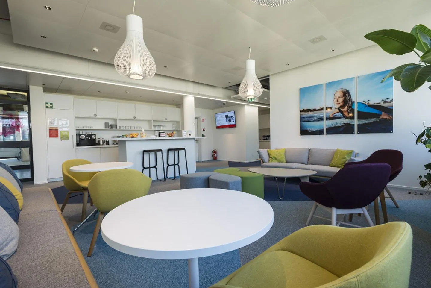 Modern, developed and furnished office space - Photo 2 of 4