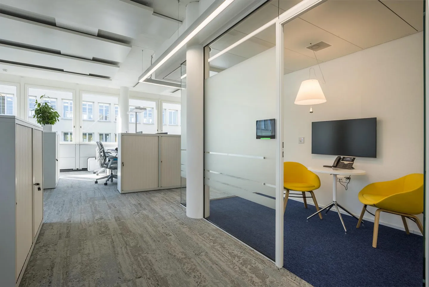 Modern, developed and furnished office space - Photo 4 of 4