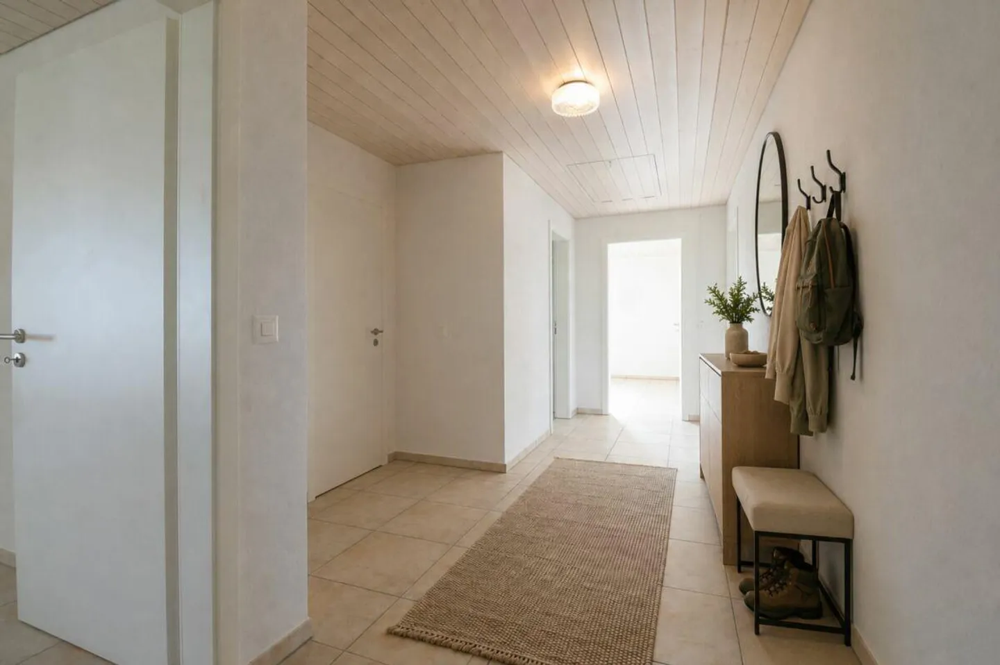 Plenty of space for two - stylish living and relaxed arrival - Photo 5 of 14
