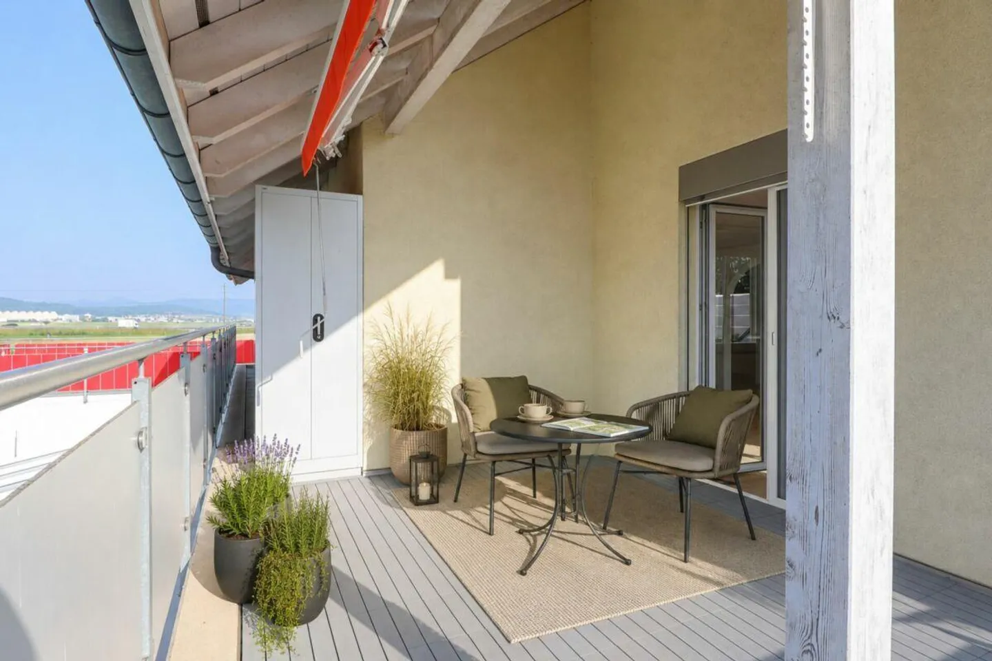 Plenty of space for two - stylish living and relaxed arrival - Photo 10 of 14