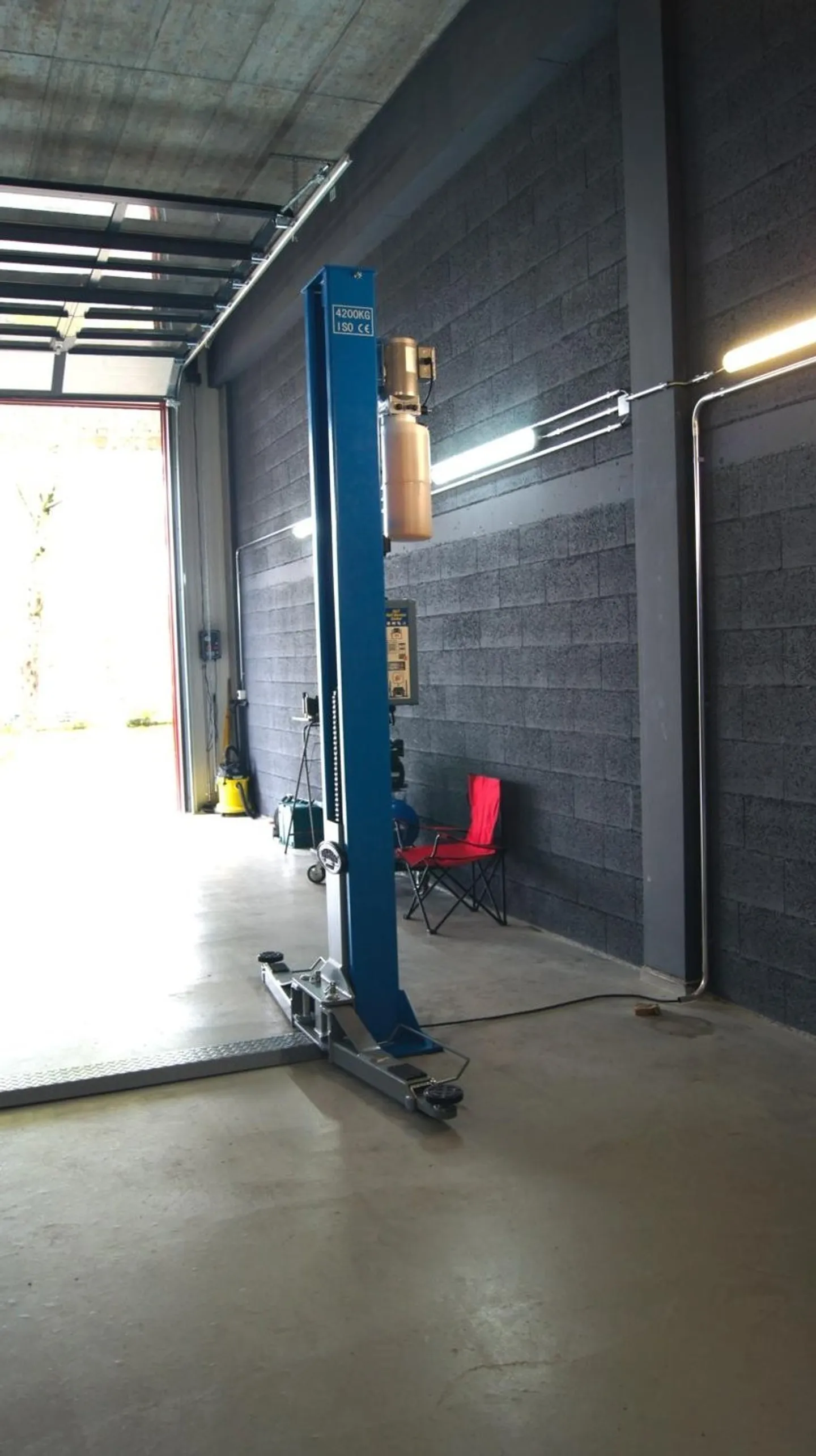 Gewerbefläche zu vermieten in 1844 Villeneuve VD, 100m2, ab 2240.- - Foto 9 von 9