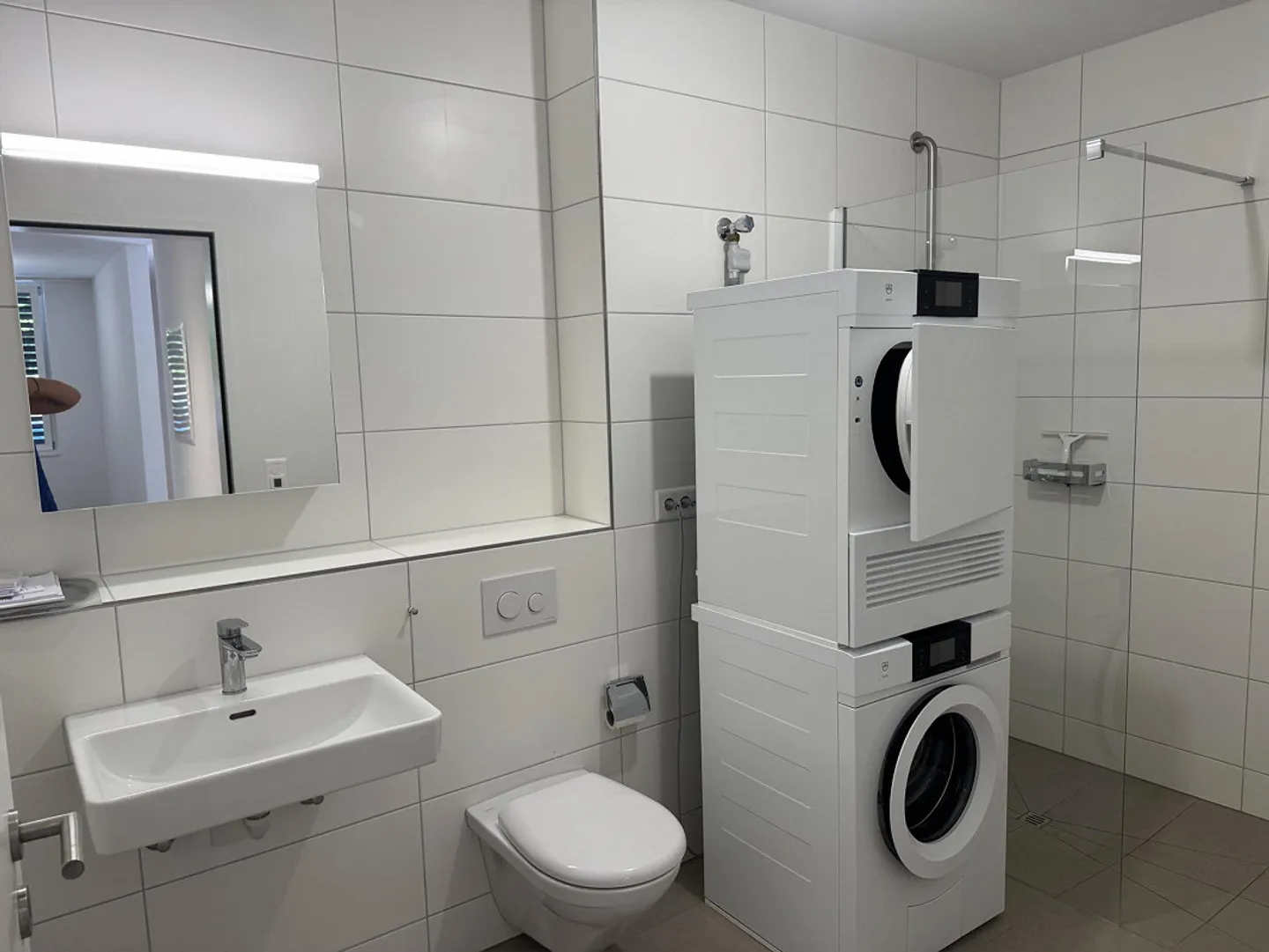 Appartement moderne de 2,5 pièces au rez-de-chaussée à Pfeffingen, bien situé - Photo 8 sur 8