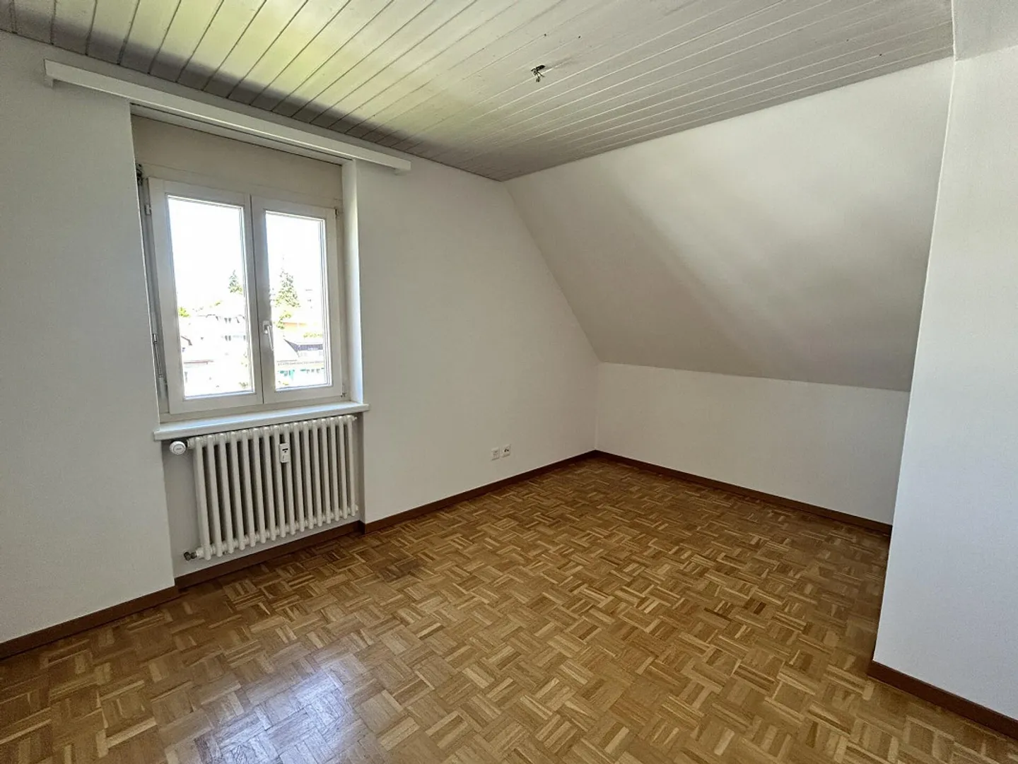Charmante Dachwohnung in Arbon - Foto 3 von 9