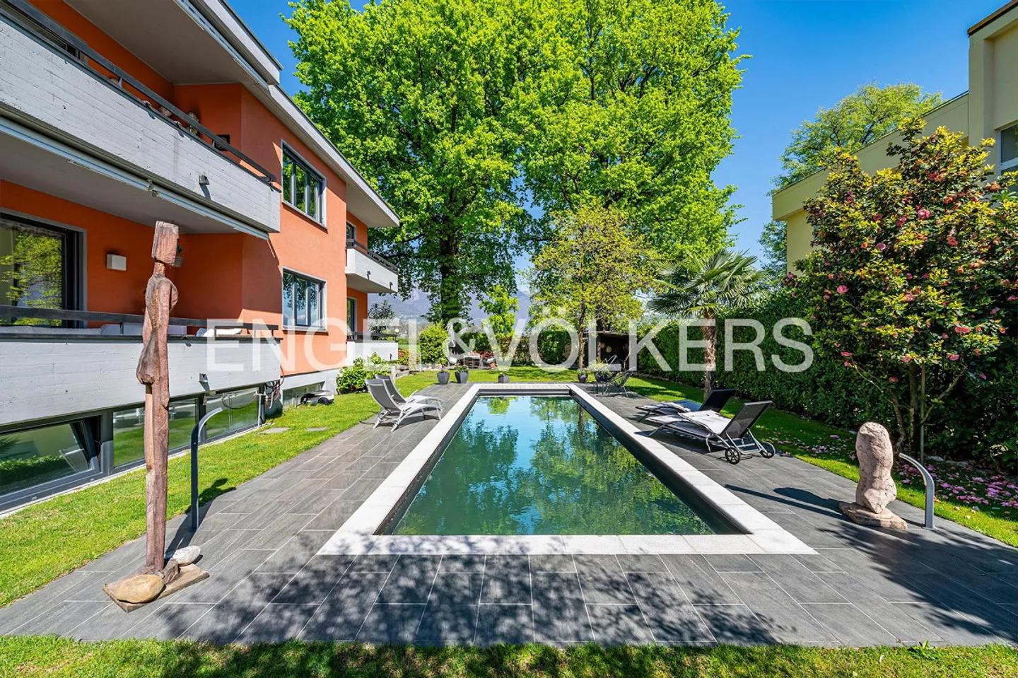 Mehrfamilienhaus mit Pool - Foto 11 von 11