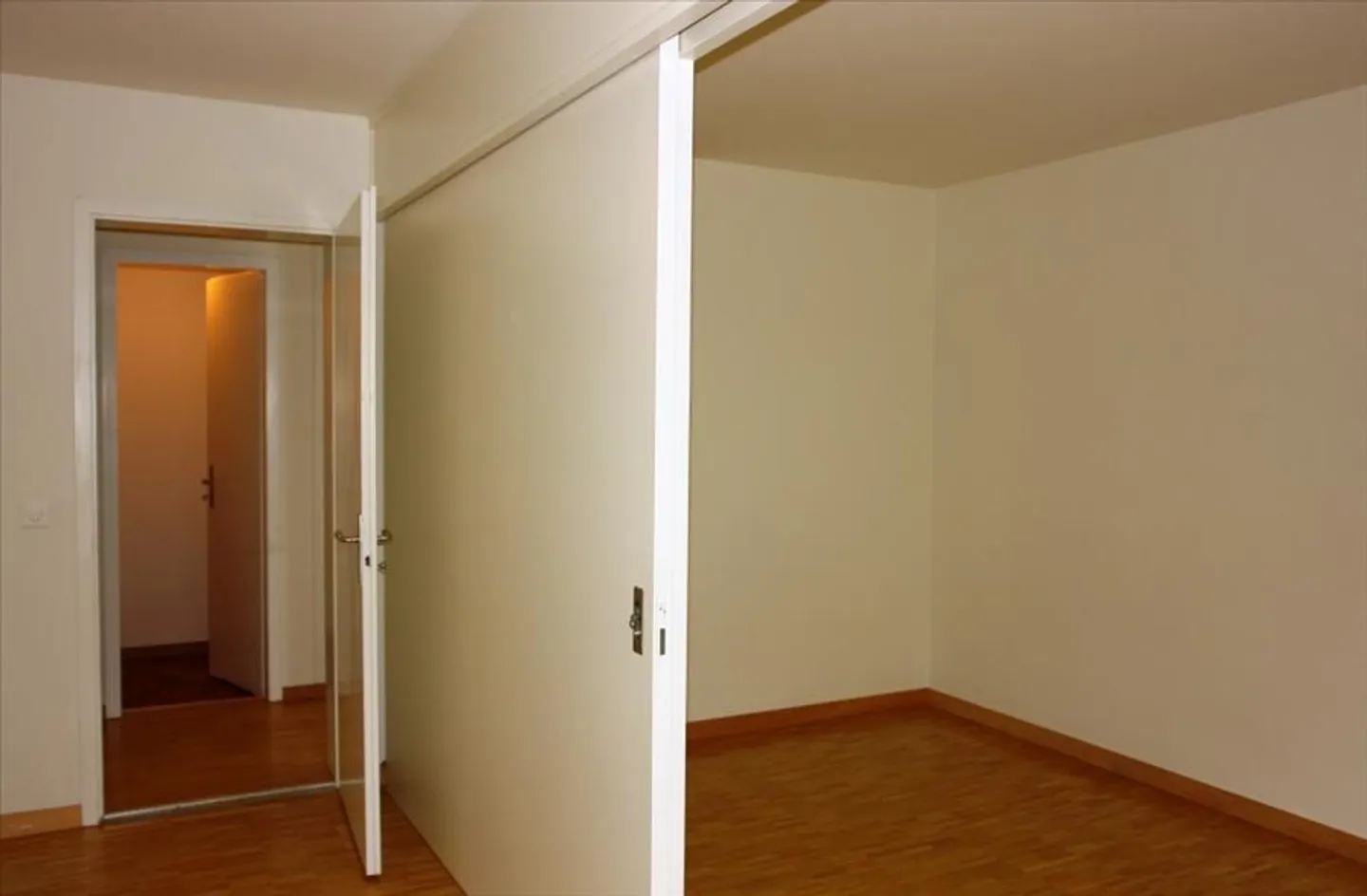 Vivere in una posizione soleggiata con vista lago - Foto 7 di 10