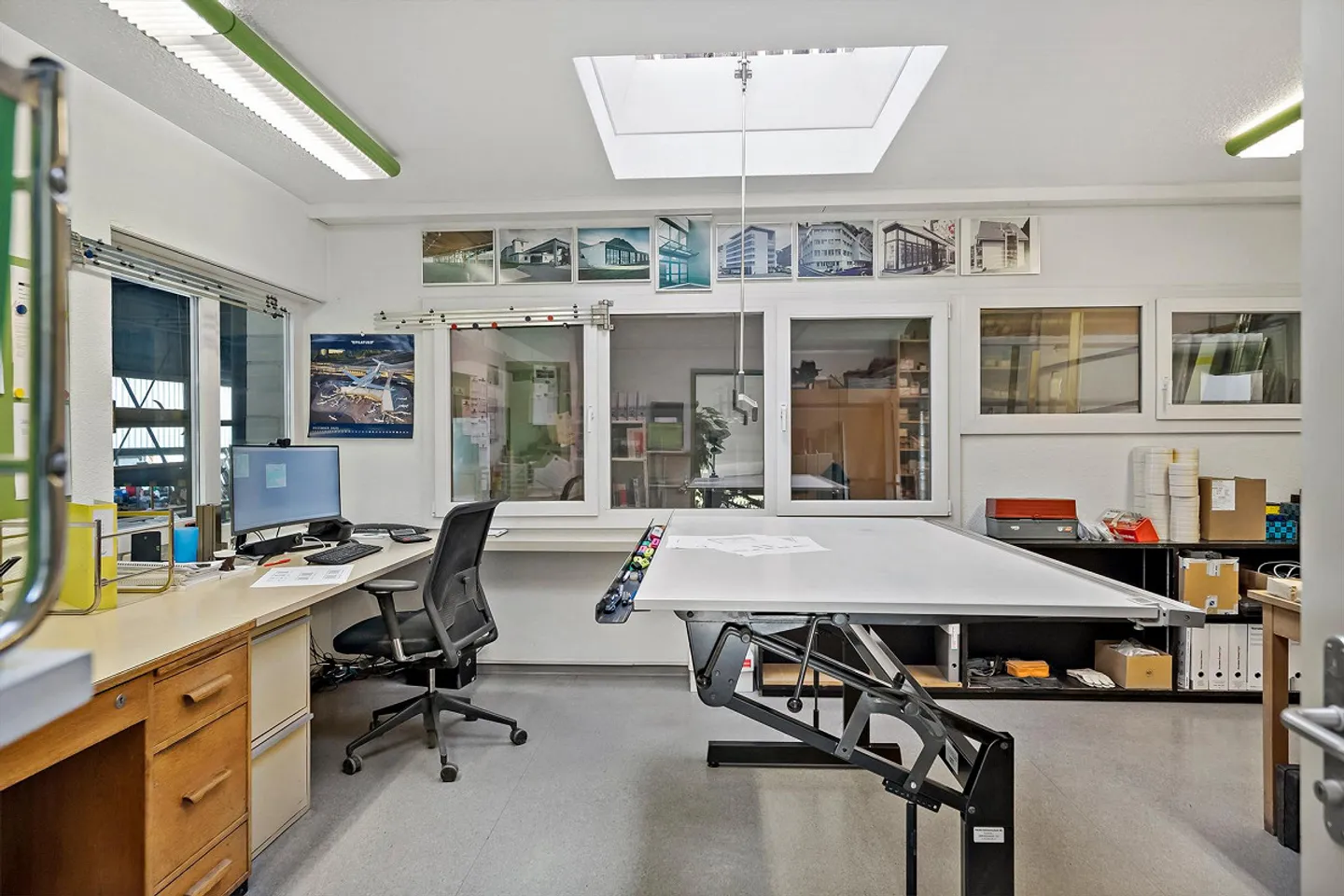 Hall Commercial au Rez-de-Chaussée à Louer - Photo 5 sur 10