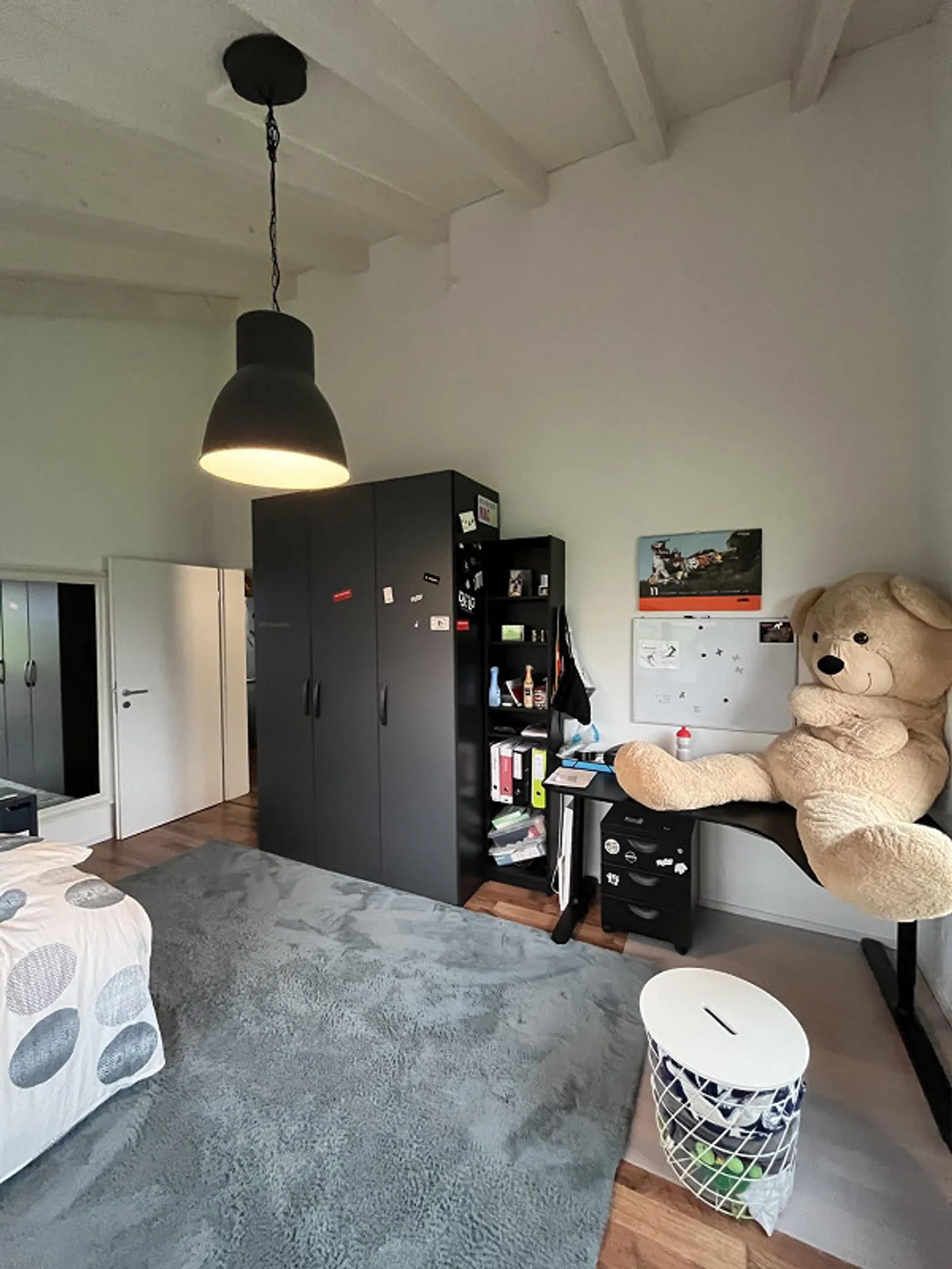 2 Rooms + Shower/WC on the 2nd Floor – Quiet Tenant Wanted (Shared Apartment) - Photo 5 of 12