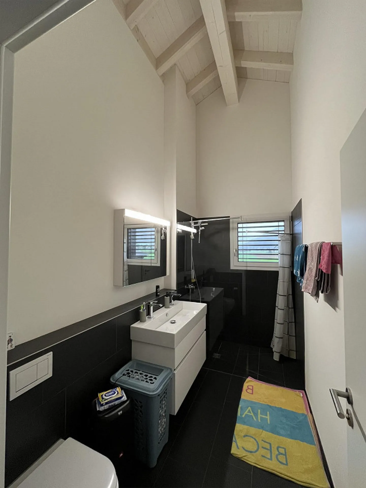 2 Rooms + Shower/WC on the 2nd Floor – Quiet Tenant Wanted (Shared Apartment) - Photo 7 of 12