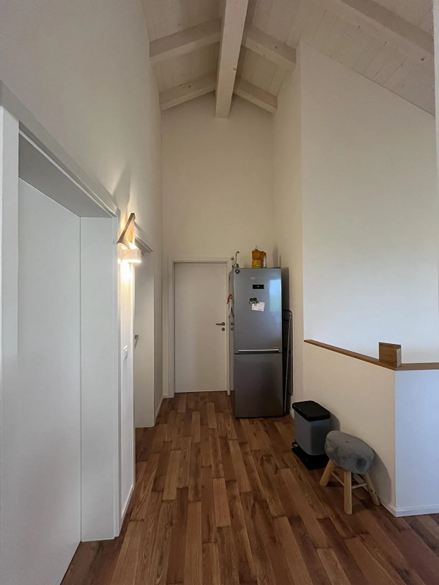 2 Rooms + Shower/WC on the 2nd Floor – Quiet Tenant Wanted (Shared Apartment) - Photo 8 of 12