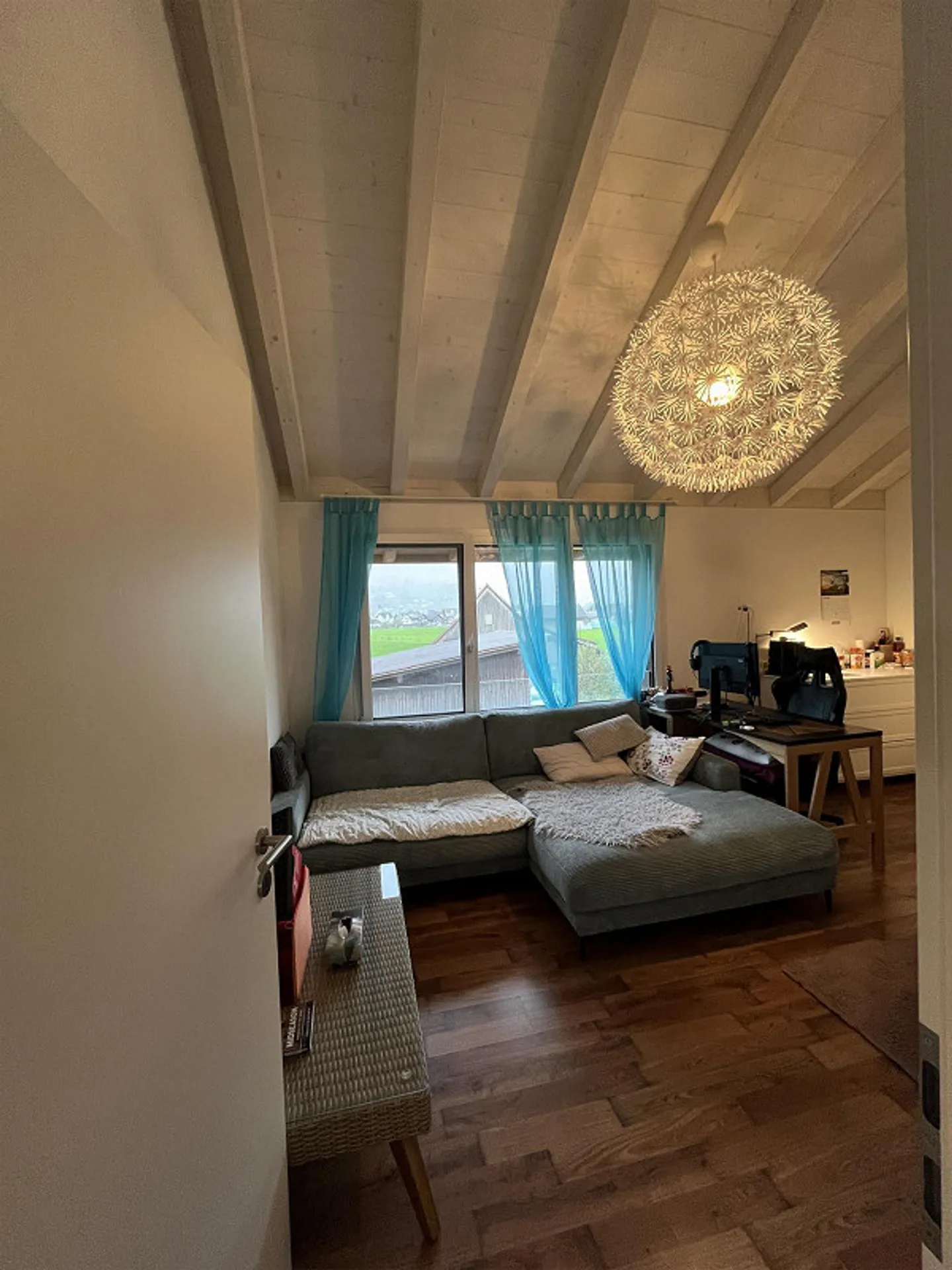 2 Rooms + Shower/WC on the 2nd Floor – Quiet Tenant Wanted (Shared Apartment) - Photo 10 of 12